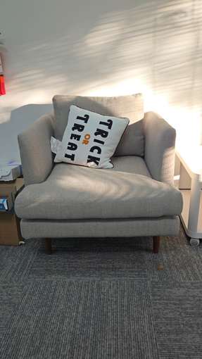 double bed, benchtop dishwasher, bookshelves, sofa etc. 2