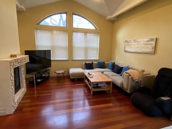 Luxury Master Bed with Private Bath in House 2