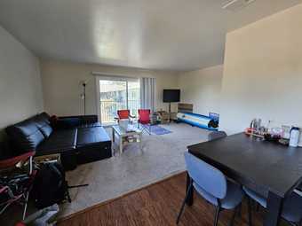Room with Private Bathroom in Spacious Palo Alto Apartment, July 1st 2