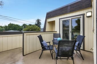 Room for Rent in a 2b/3b - female roommates 3