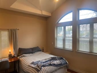 Sublet room in off-campus house (Mid June to Mid September) 1