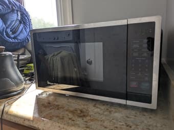 Microwave Magic Chef 900W 2