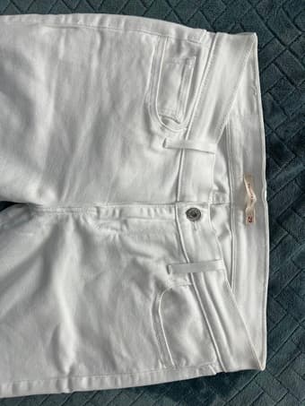 Girls Levi’s 710 skinny jeans in white - great for summer! 2