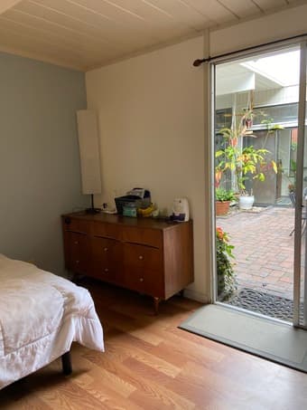 Furnished w/priv patio entrance in modern airy house with pool 3