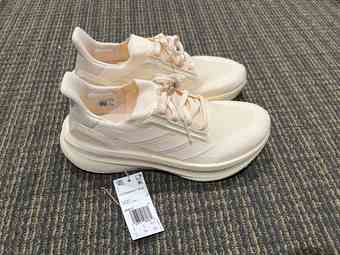 New Adidas Ultraboost 5x beige 7.5(Men) 1