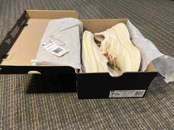 New Adidas Ultraboost 5x beige 7.5(Men) 2