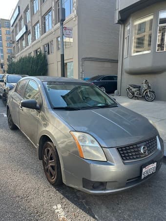 2007 Nissan Sentra (110K miles, fantastic condition, clean title) 1
