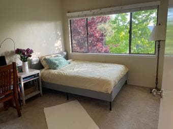 Private junior room, shared bath, beautiful townhouse (Menlo Park) 1