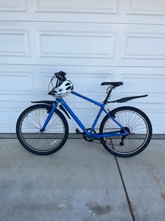 Fuji Bike Large + helmet 1