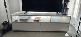 Selling TV Stand/Table (like new) 1