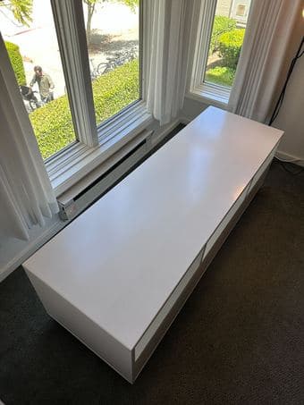 Selling TV Stand/Table (like new) 4