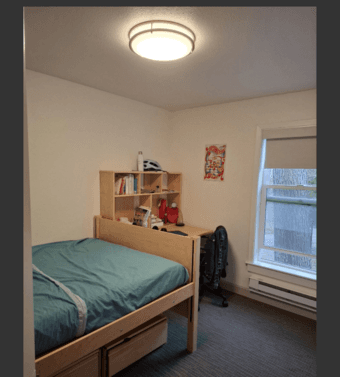 Room in a two-bedroom apartment in Rains 2