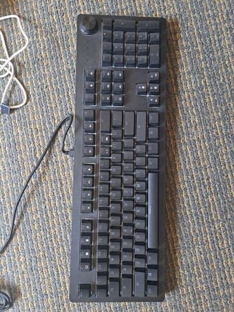 creative pebble pro speakers + mechanical keyboard 2