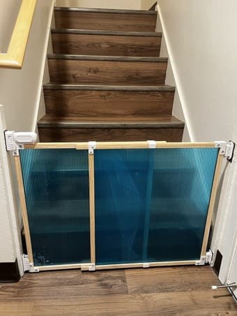 Solid Lock Wall-Mounted Baby Gate 2