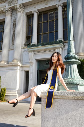 Want high quality grad photos? 2