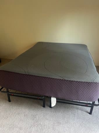 Queen mattress (purple restore plus), almost new, ideal condition 2
