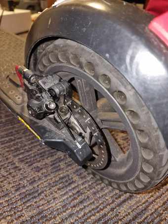 Gotrax XR Ultra (Kryptonite lock and helmet included) 4