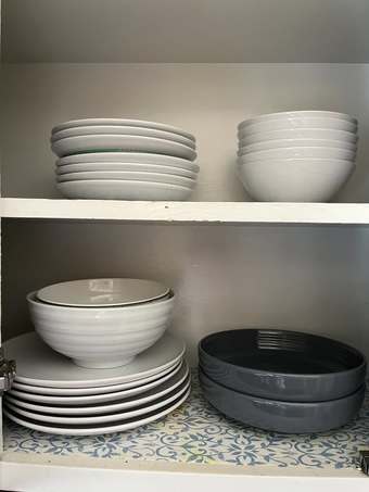 21-Piece Dinnerware Set (Originally $50) 2