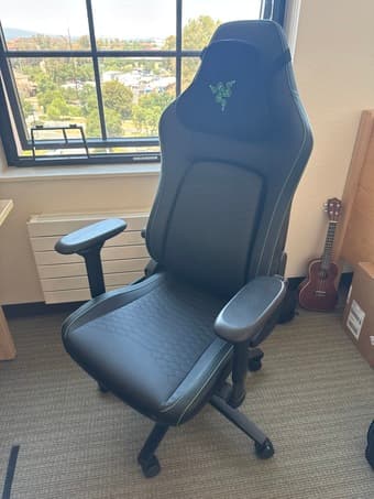 Razer Iskur V2 Gaming Chair 1
