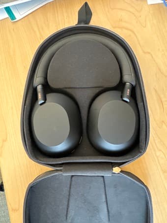 Sony WH-1000XM5 Wireless Noise Cancelling Headphones 1