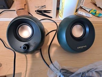 creative pebble pro speakers + keyboard 1