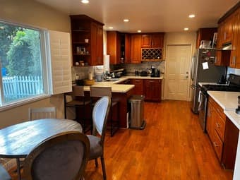 1 BR + Private Bath in Menlo Park: big yard, big kitchen, fruit trees 2