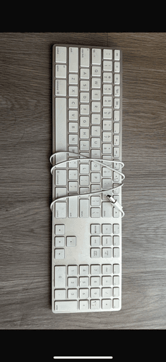 Apple USBA Wired Keyboard with Number Pad 1