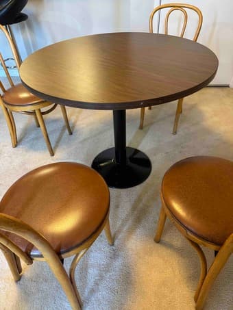 Dinner table with 4 chairs 4