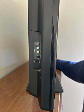 32 “ Philips flat screen TV with power-cord and remote 2