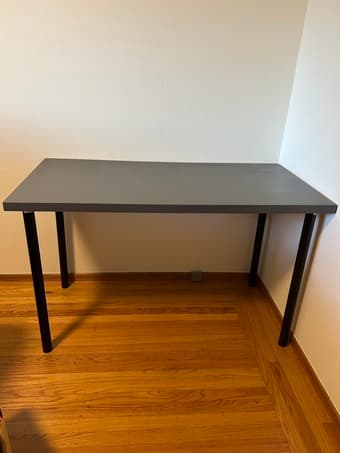 Selling Table (IKEA) 2