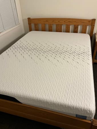 Nectar Classic 12" Memory Foam Queen Mattress – Like New! 2