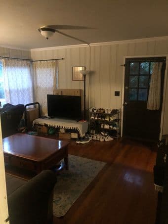 Housing One Block to Campus- Water Included 2