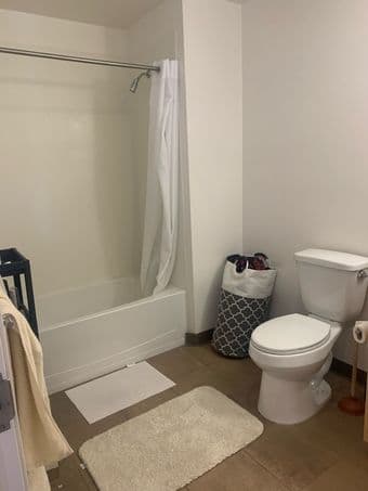 Premium Studio for Sublet - Kennedy Graduate Residences - 2515 usd 1