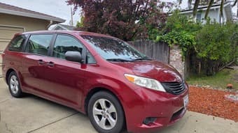 2015 Toyota Sienna 1