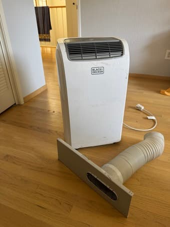PORTABLE AIR CONDITIONER 1