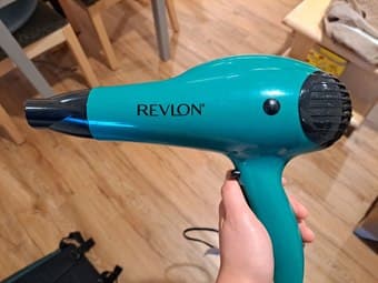 speakers ($25), keyboard ($5), hairdryer ((FREE)) 2