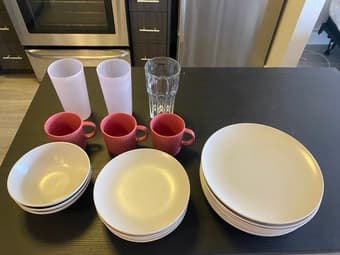 Dinnerware set, coffee mugs, cups/glass 1