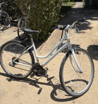 White Detour 2 Bicycle (and U-lock) 1