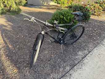 URGENT!! Marin XL Hybrid Bike for $400 (Lock Included) 2