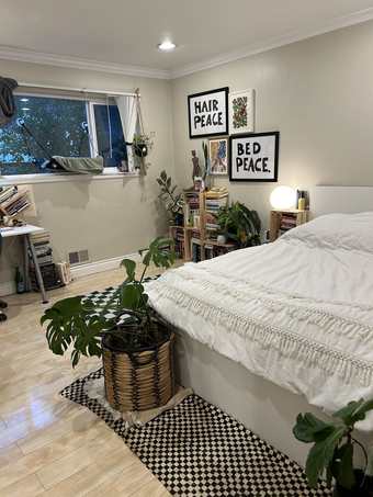 Big room in a beautiful 3BR/2BA apt- near University Avenue, Stanford 2