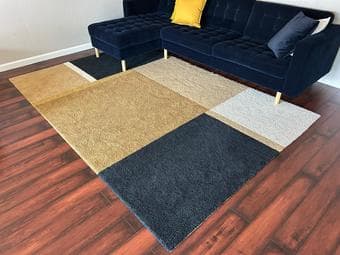 For Sale: Large rug – Clean & Comfortable 1