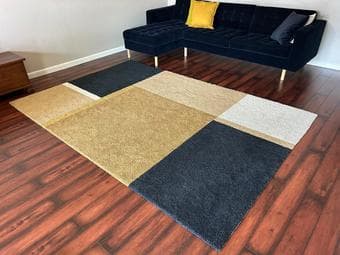 For Sale: Large rug – Clean & Comfortable 3