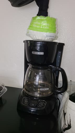 Black&Decker coffee maker with free filters!! 1