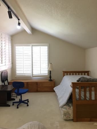 Furnished Loft, upscale neighborhood, looking for a female housemate 4