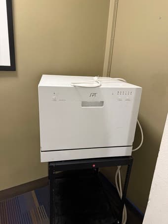 Selling countertop dishwasher 1