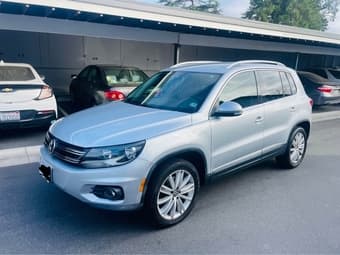 Volkswagen Tiguan SE 2012 1