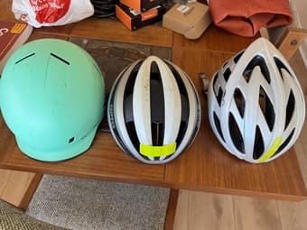 Bike helmets, lights and lockers 3