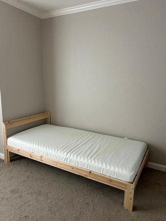 For Sale: Full-size bed – comfortable & clean 1
