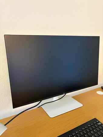 Computer monitor (2 available) 1