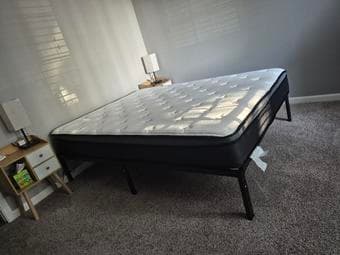 Queen Mattress for Sale – Like New! 1